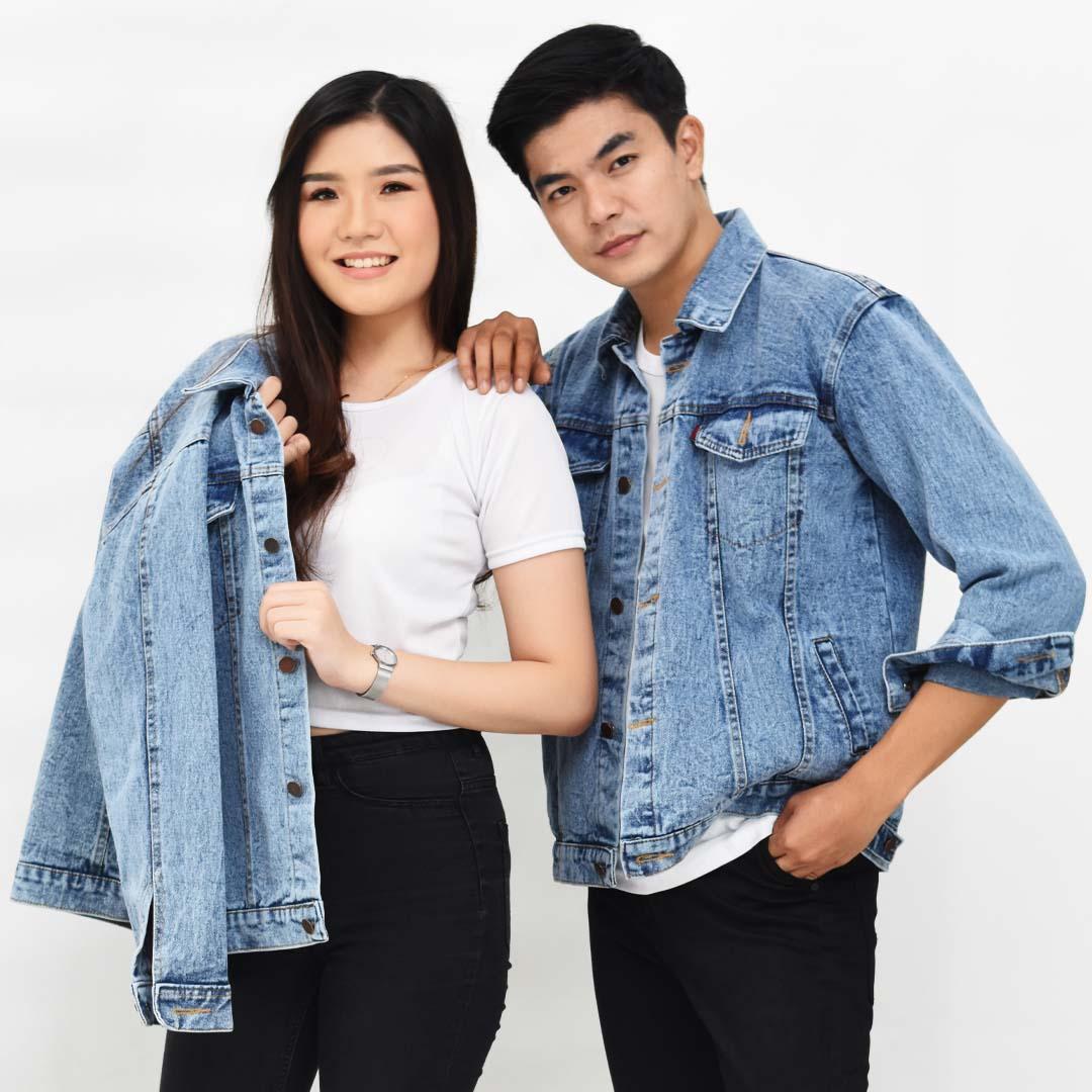 Snow Blue Couple 2